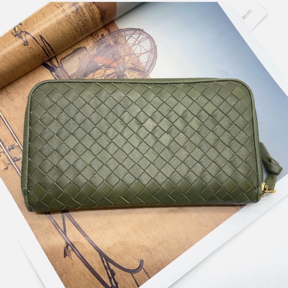 Bottega Veneta Intrecciato Leather Olive Green Zip Round Long Wallet W/Box - Picture 8 of 14